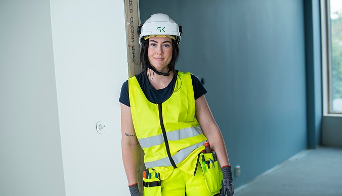 Camilla Bae Sivertsen er elektriker i GK og jobber i Trondheim