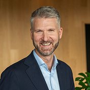 Porträttbild av Bård Wæhle, koncerndirektør finans, juridisk og indkøb Porträttbild av Bård Wæhle, koncerndirektør finans, juridisk og indkøb