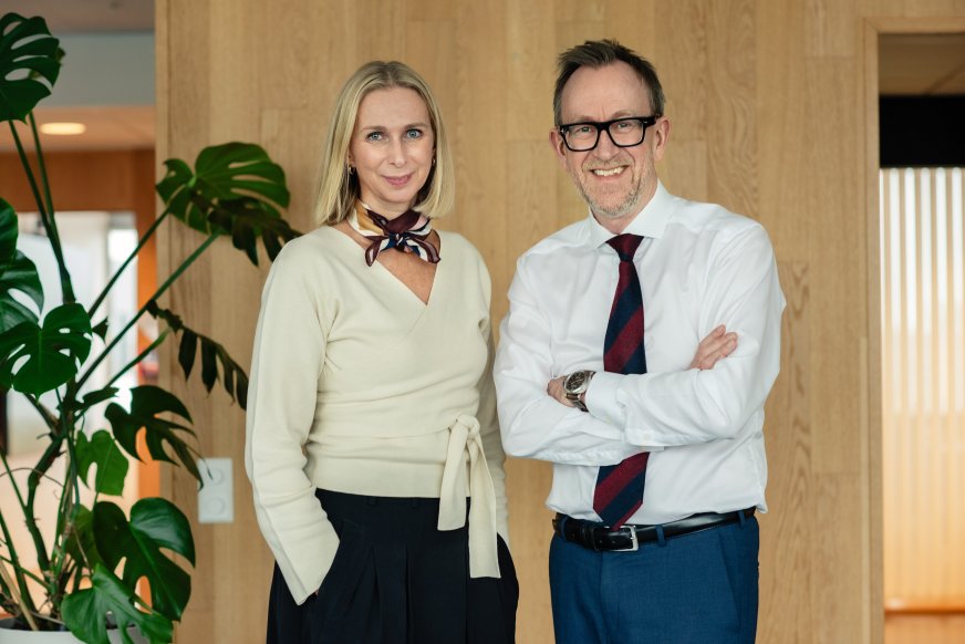 Bilde av Guro Steine, koncerndirektör för hållbarhet, marknad och kommunikation och Kim Robert Lisø, koncernchef.