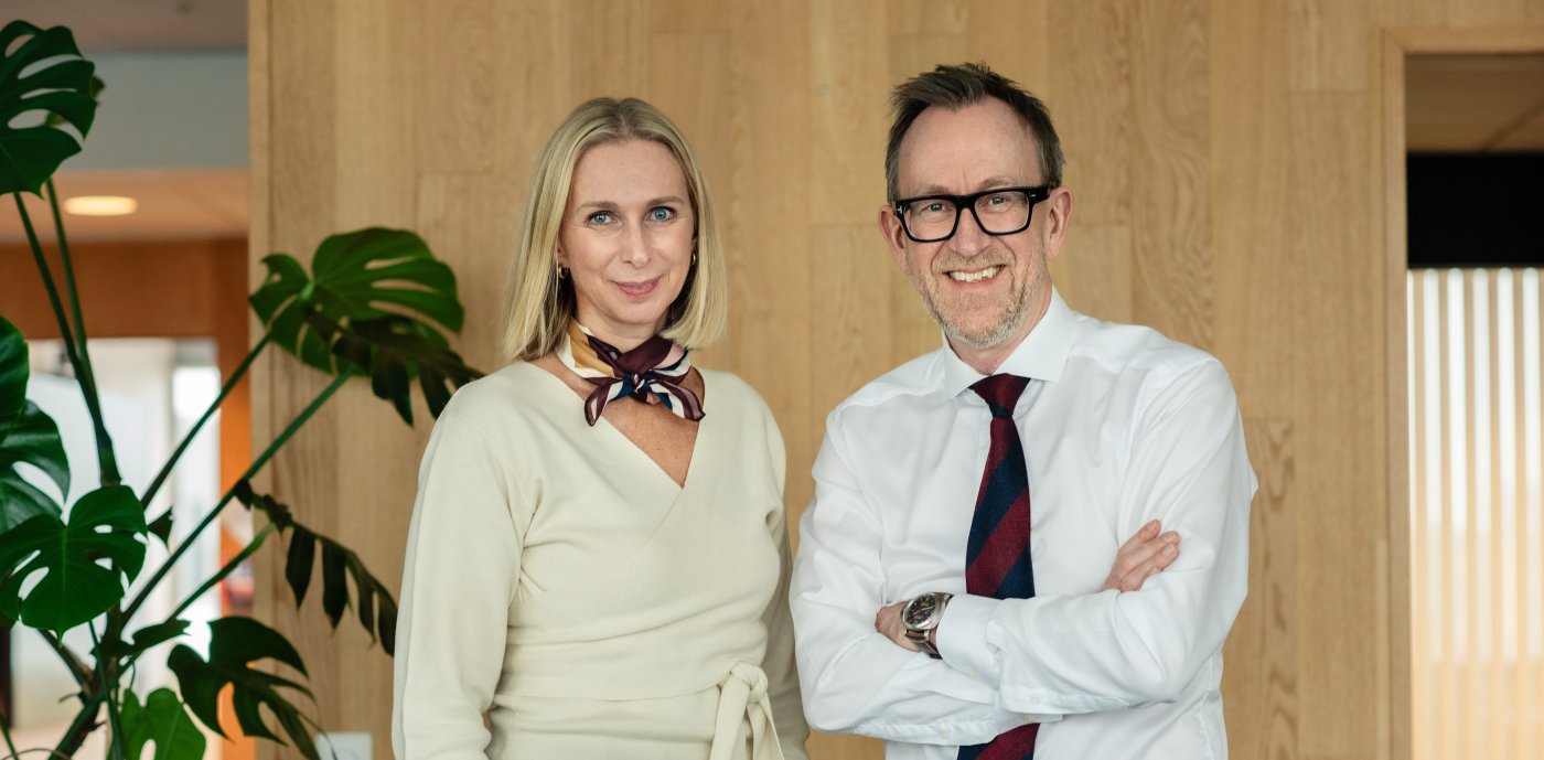 Bilde av Guro Steine, koncerndirektör för hållbarhet, marknad och kommunikation och Kim Robert Lisø, koncernchef.
