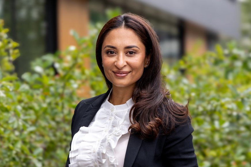 Porträttbild av Uzma Sadaf Bhatti, juridisk direktör på GK.