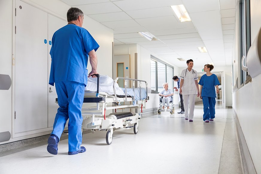 Nybyggen och renoveringar av sjukhus väntas öka, visar en ny rapport. 