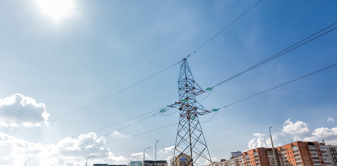 Elförsörjningen kan bli mer opålitlig om vi inte anpassar elnäten till extrema väderförhållanden. Elförsörjningen kan bli mer opålitlig om vi inte anpassar elnäten till extrema väderförhållanden.