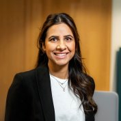 Porträttbild av Grewal Bajwa, koncerndirektör HR och HMS.