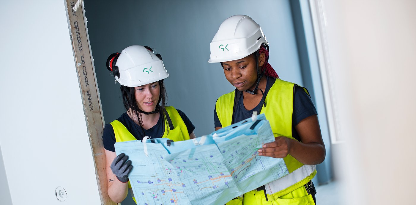 Camilla Bae Sivertsen og Christella Barabula er begge elektrikere i GK i Trondheim Camilla Bae Sivertsen og Christella Barabula er begge elektrikere i GK i Trondheim