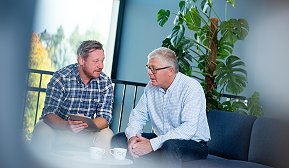 Kaffepause kollega Arild Frostad og Inge Flåøyen Arild Frostad og Inge Flåøyen